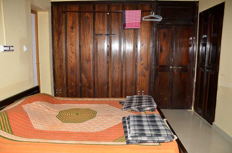 6-Sharing Room