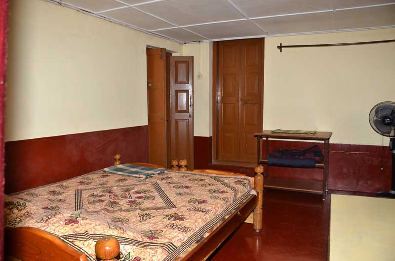 4-Sharing Room